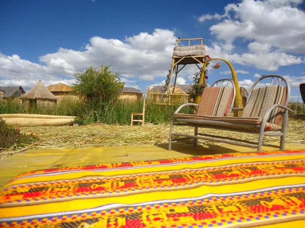 Uros Aruma-Uro On Uros Floating Islands Hotel Пуно Екстериор снимка