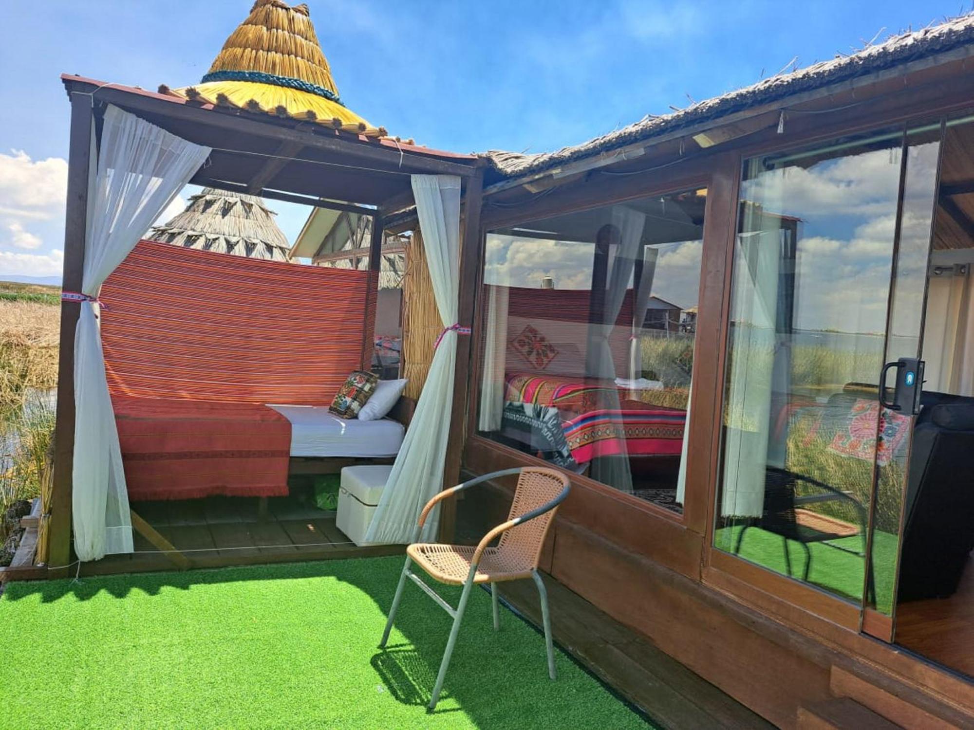 Uros Aruma-Uro On Uros Floating Islands Hotel Пуно Екстериор снимка