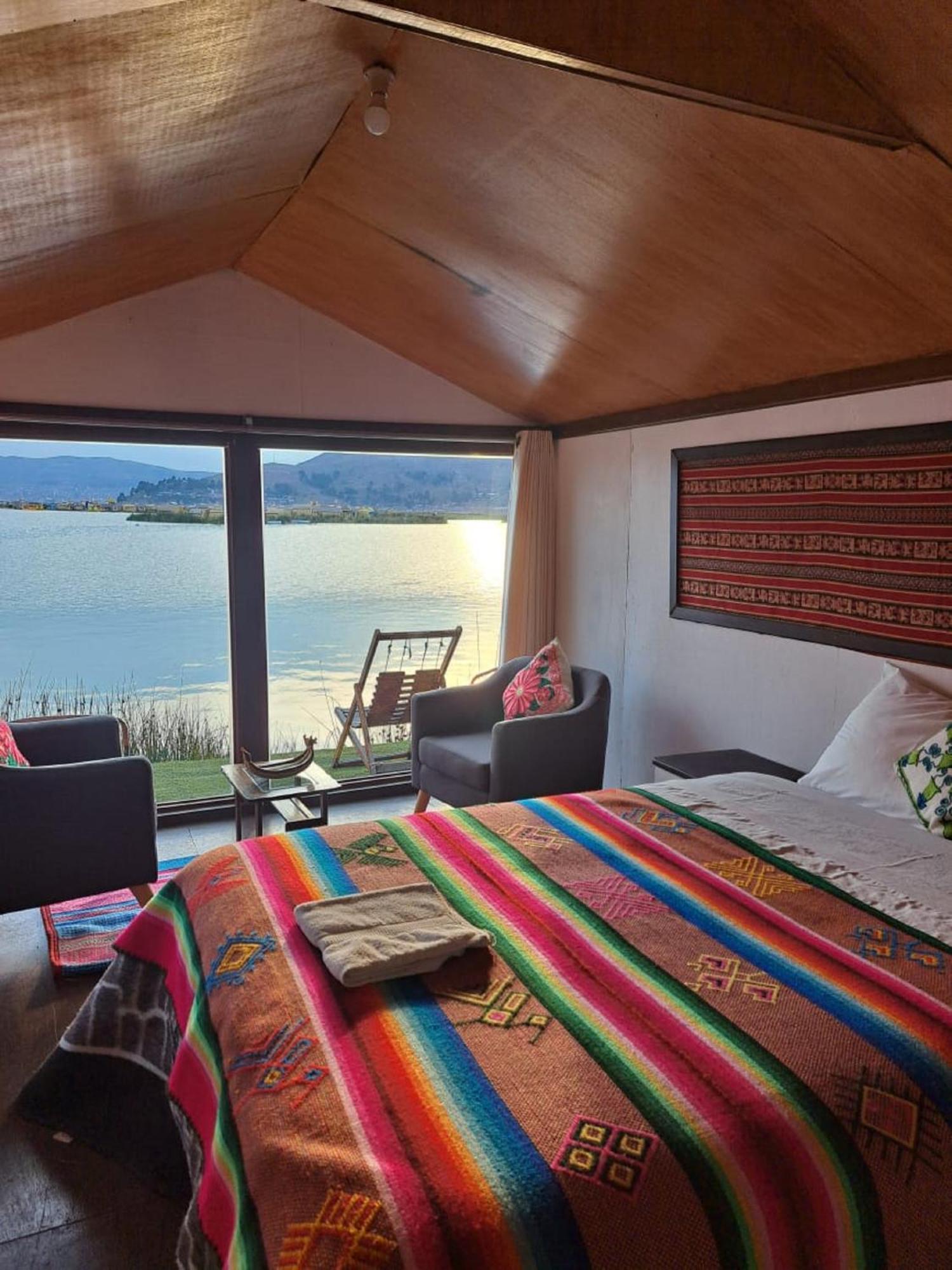 Uros Aruma-Uro On Uros Floating Islands Hotel Пуно Екстериор снимка